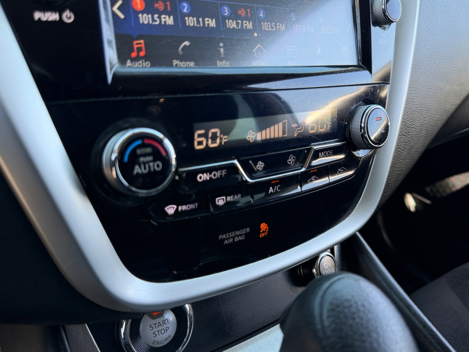 Used 2017 Nissan Murano S w/ Navigation Package image 12