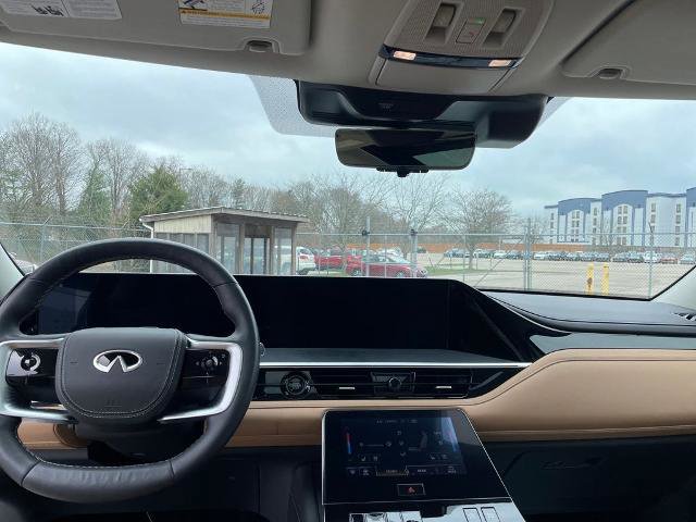 Certified 2025 INFINITI QX80 Sensory image 17