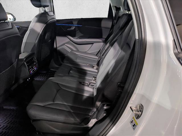 Used 2023 Audi Q7 3.0T Premium Plus w/ Premium Plus Package image 24