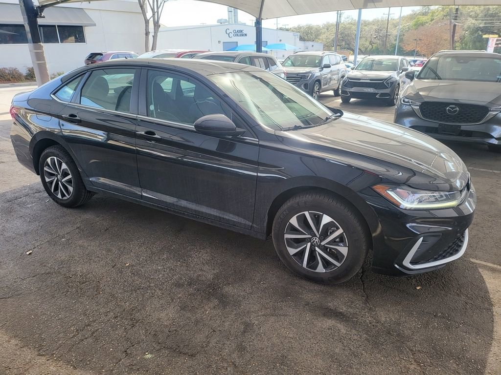 Used 2025 Volkswagen Jetta S image 13