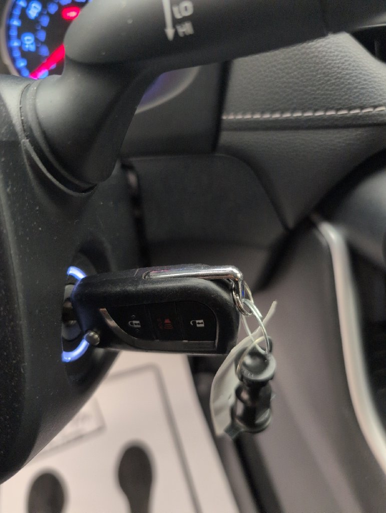Used 2020 Toyota RAV4 LE FWD image 36