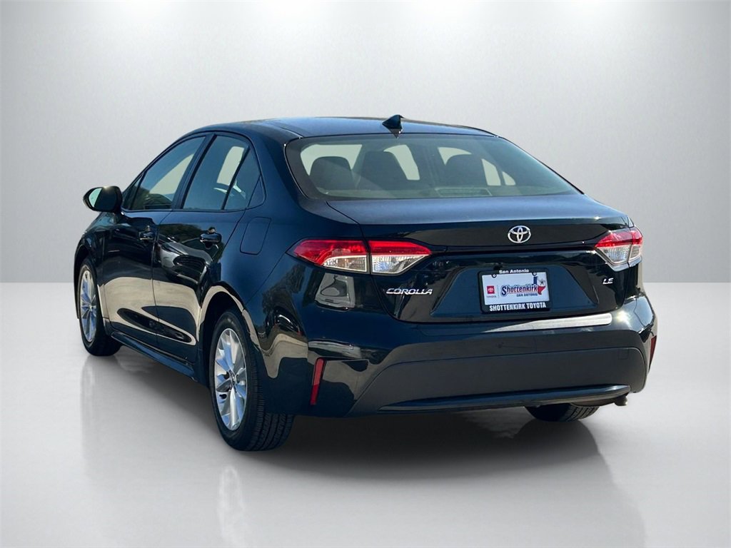 Used 2022 Toyota Corolla LE w/ LE Convenience Package image 7
