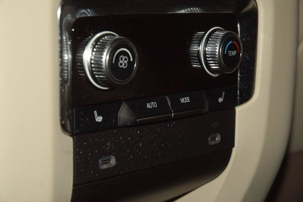 Used 2024 GMC Yukon Denali AWD/4WD image 45