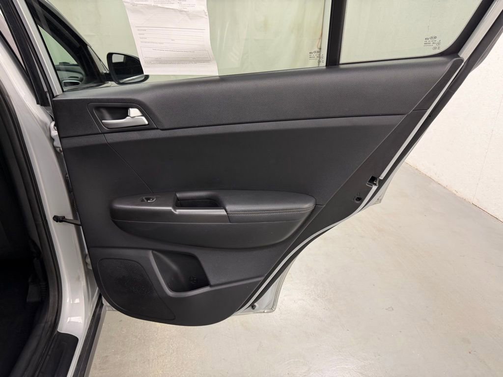 Used 2018 Kia Sportage LX image 13
