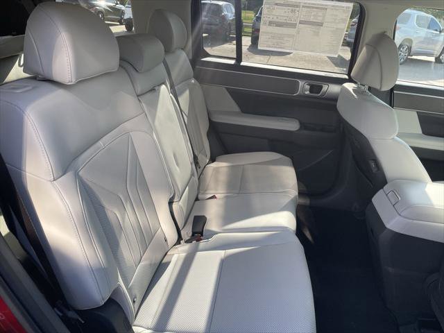 New 2025 Hyundai Santa Fe SEL image 12
