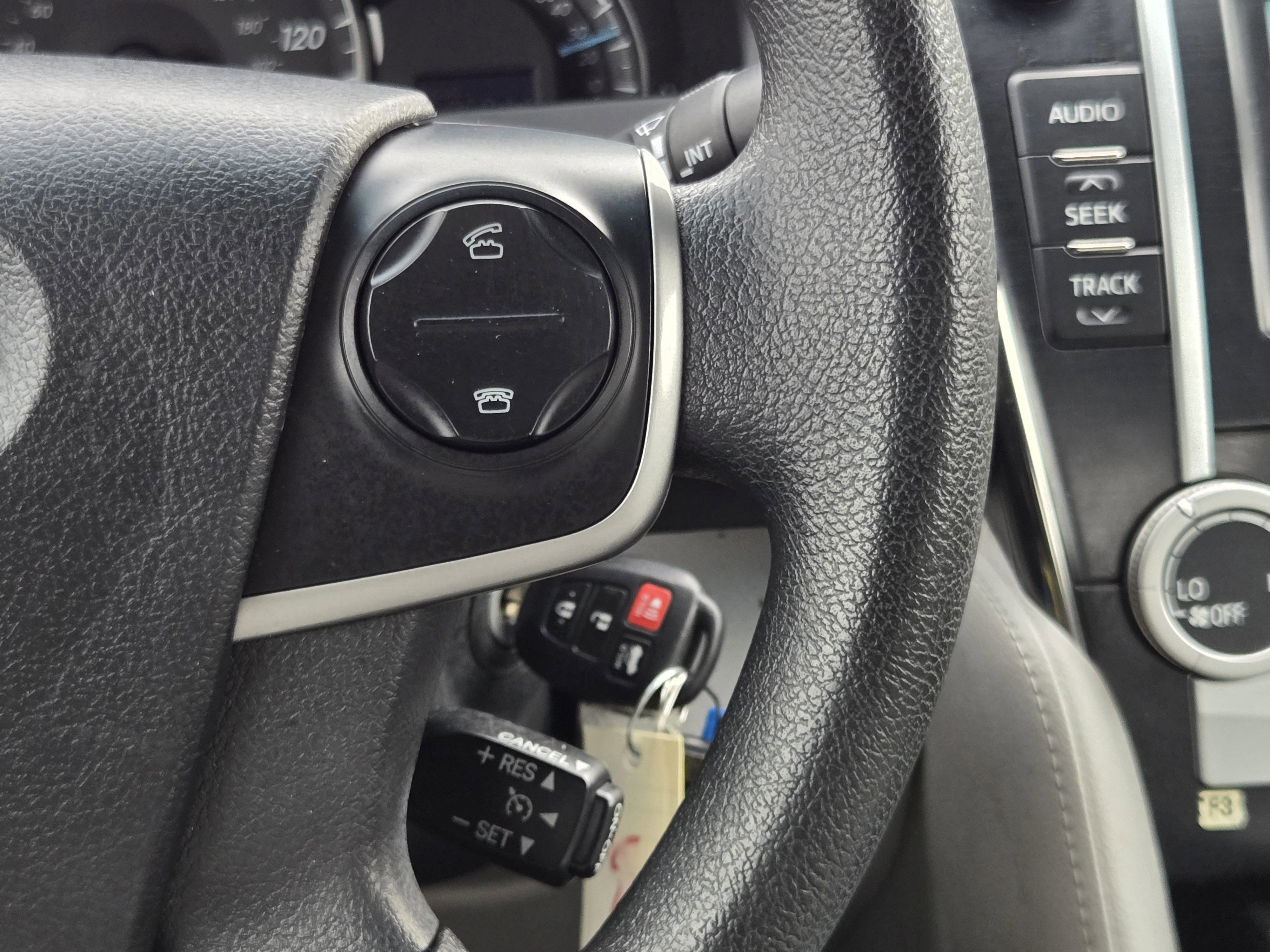 Used 2014 Toyota Camry LE FWD image 27