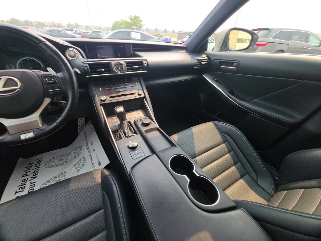 Used 2019 Lexus IS 300 F Sport AWD/4WD image 28