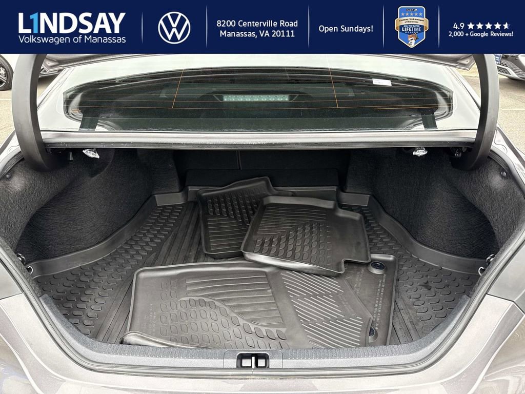 Used 2023 Toyota Camry XLE image 10