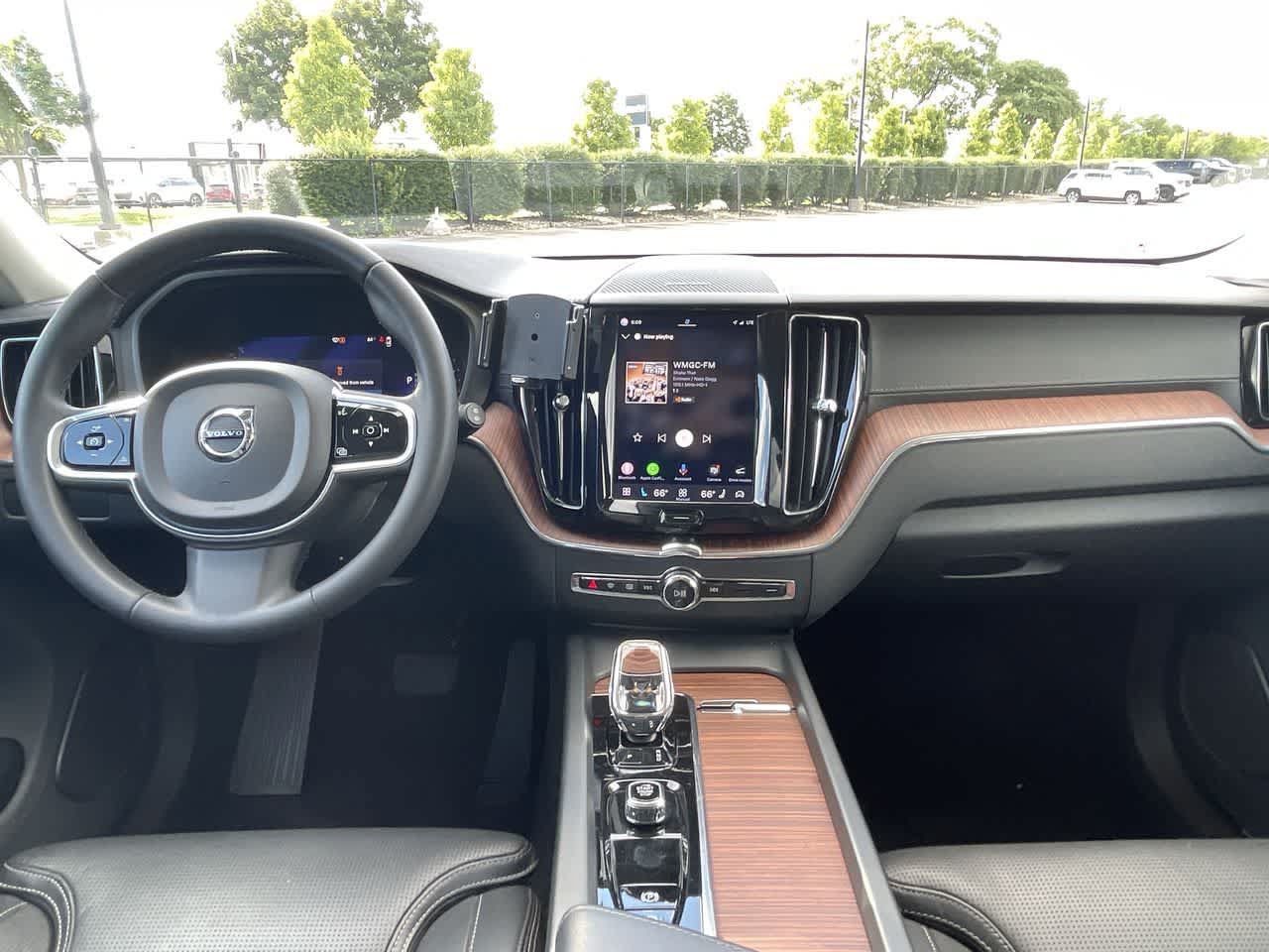 Used 2023 Volvo XC60 B5 Ultimate AWD/4WD image 10