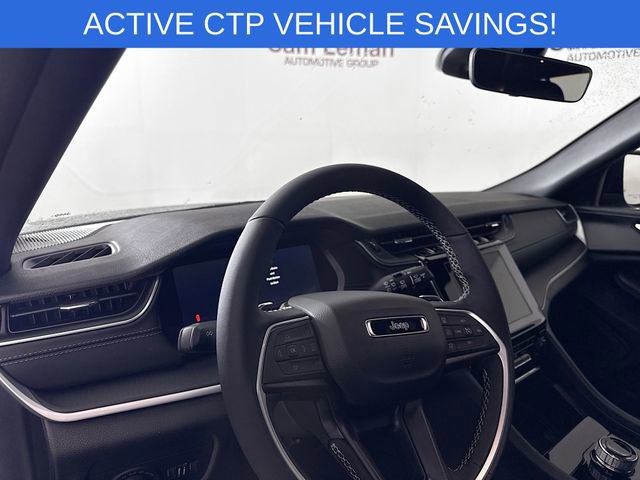 New 2025 Jeep Grand Cherokee Altitude image 9