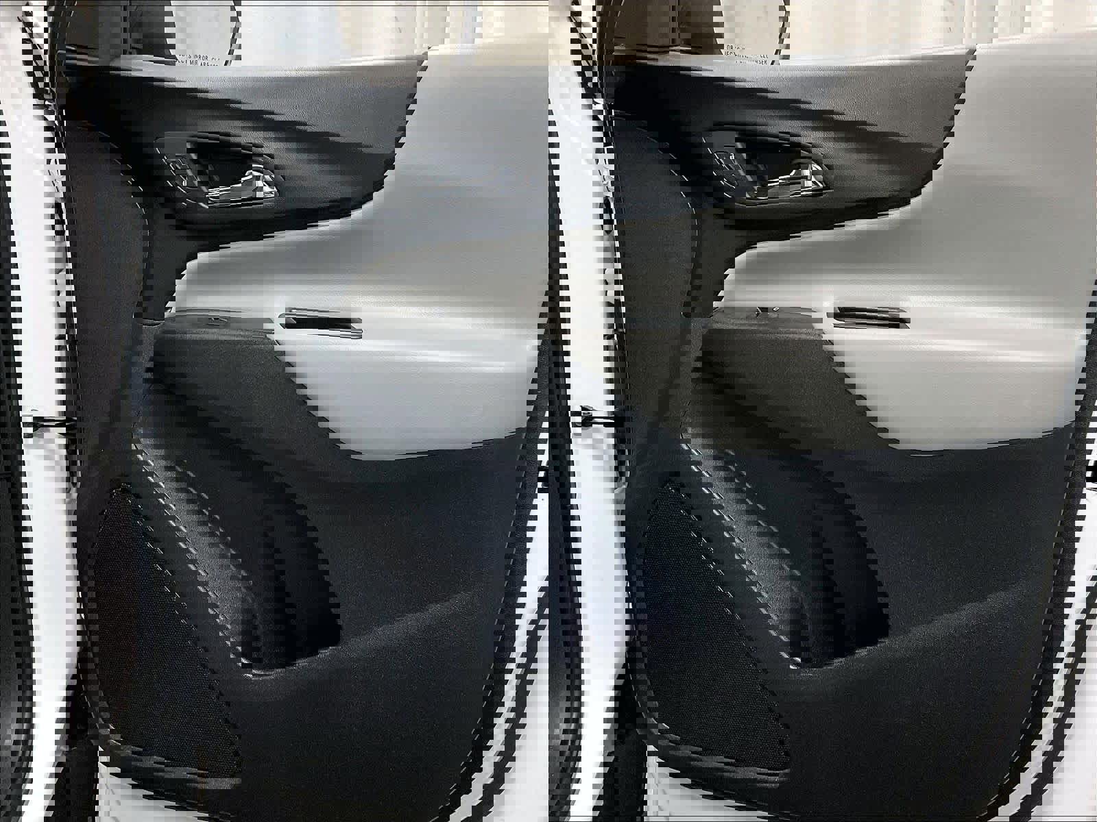 Used 2024 Chevrolet Equinox LS w/ LS Convenience Package image 12