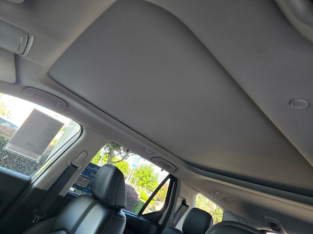 Certified 2023 Honda Pilot Touring image 17