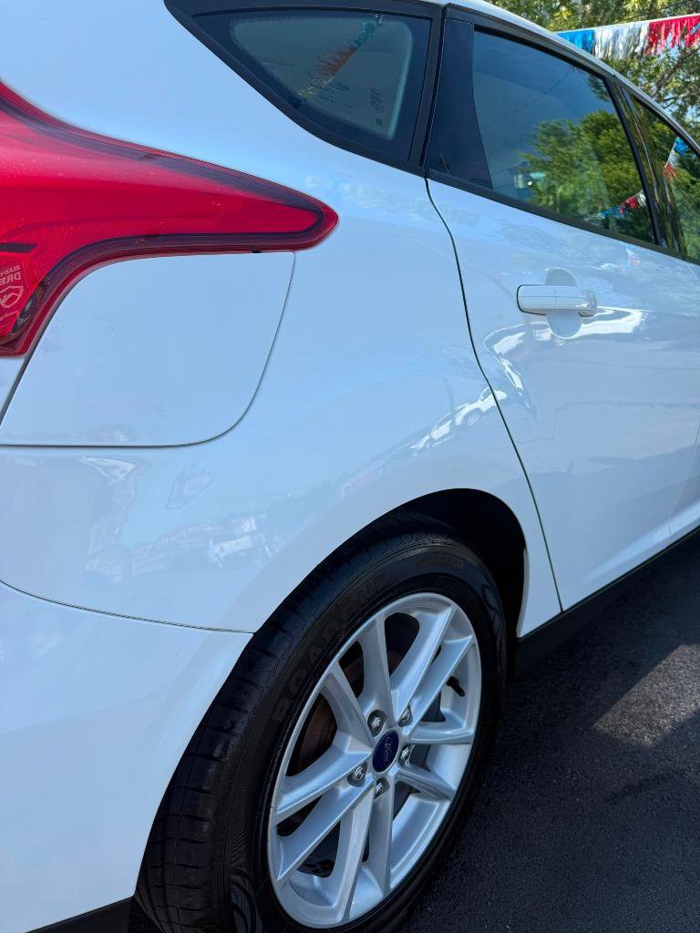 Used 2017 Ford Focus SE FWD image 12