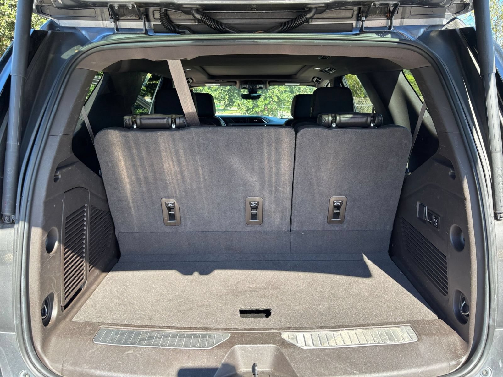 Used 2022 GMC Yukon Denali w/ Denali Premium Package RWD image 61
