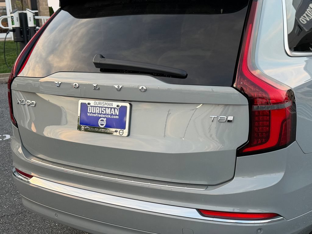 New 2026 Volvo XC90 T8 Plus w/ Protection Package Premier AWD/4WD image 5