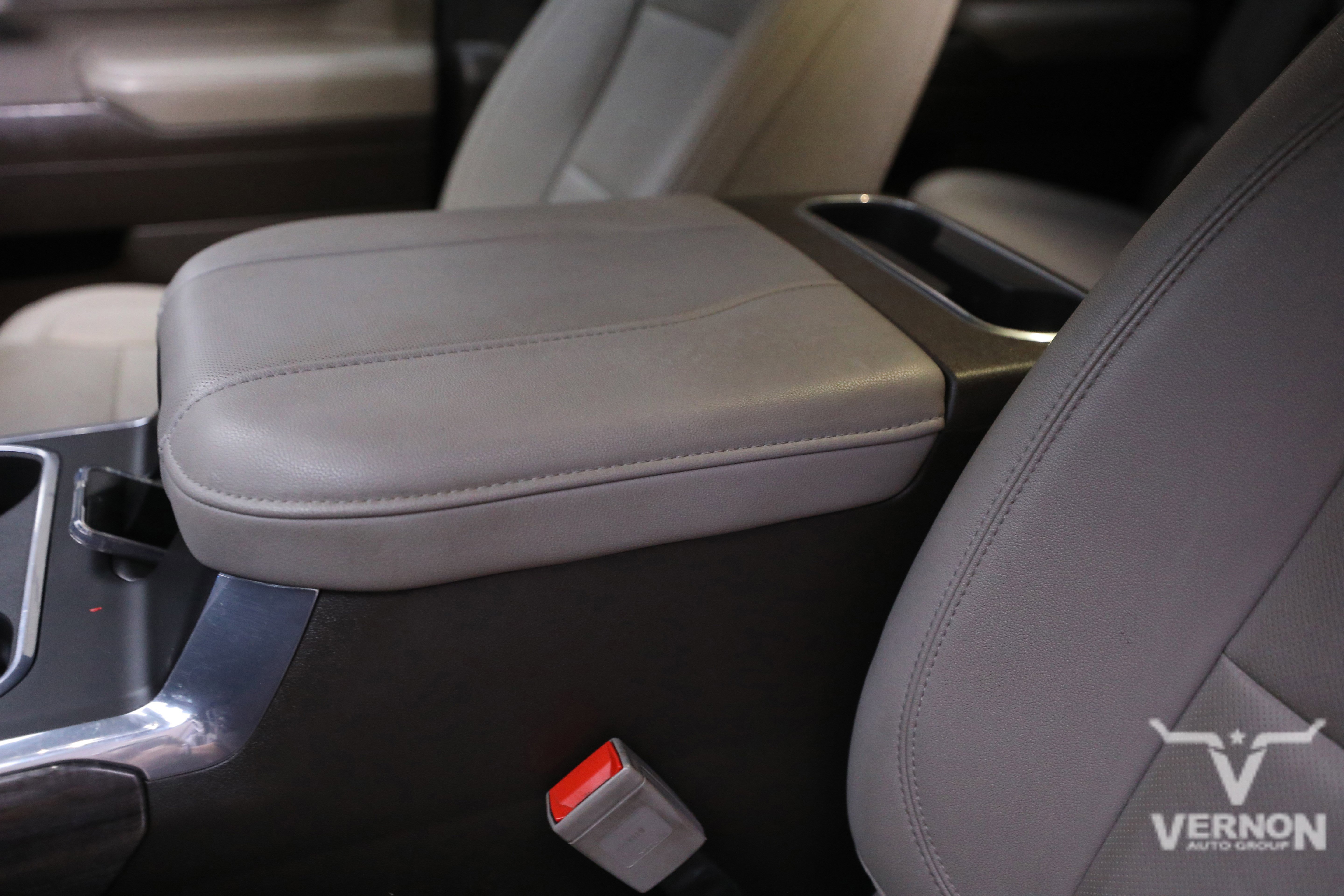 Used 2024 Chevrolet Silverado 3500 LTZ w/ LTZ Convenience Package image 16