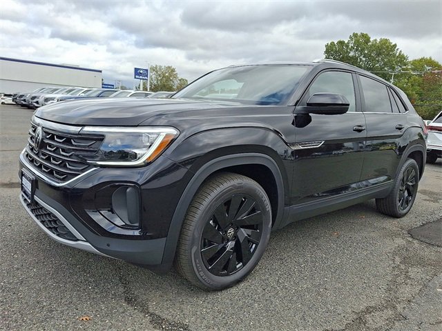 New 2026 Volkswagen Atlas Cross Sport SE image 2