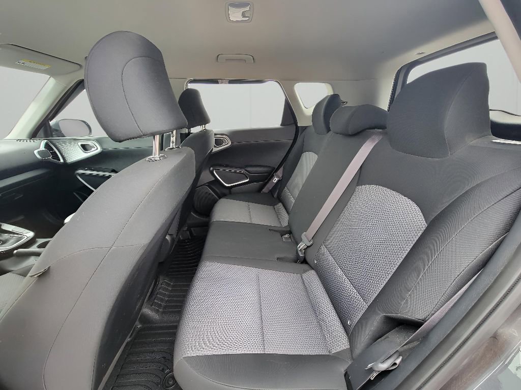 Used 2020 Kia Soul LX image 24