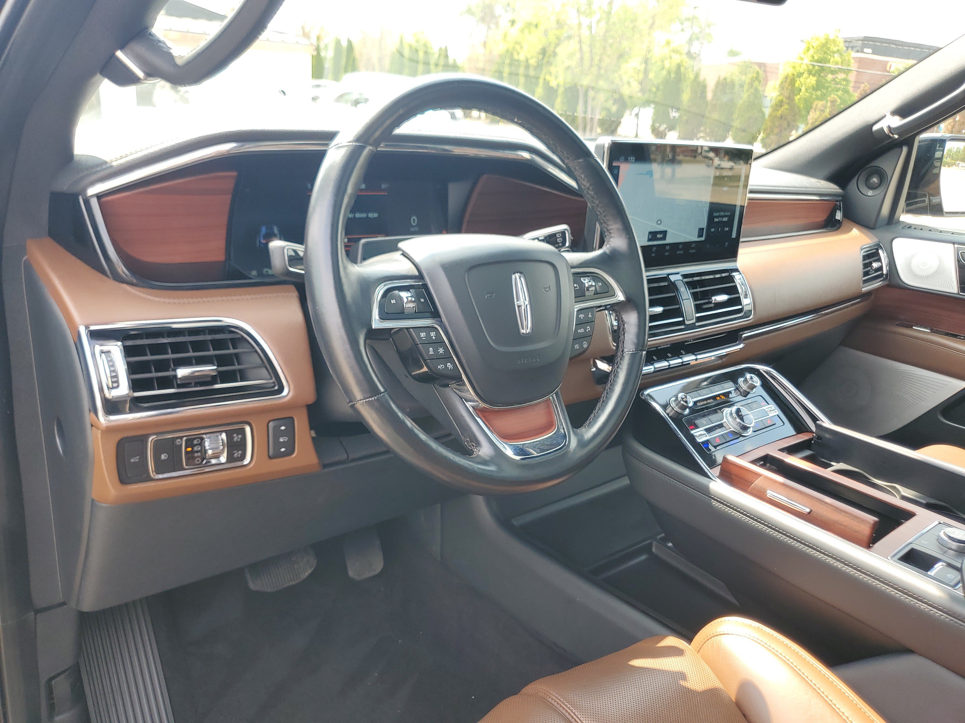 Used 2024 Lincoln Navigator Reserve AWD/4WD image 13
