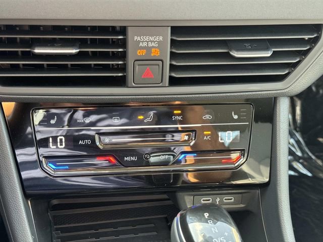 New 2025 Volkswagen Jetta SE image 24