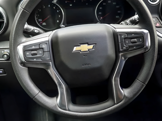 Used 2025 Chevrolet Blazer LT FWD image 14