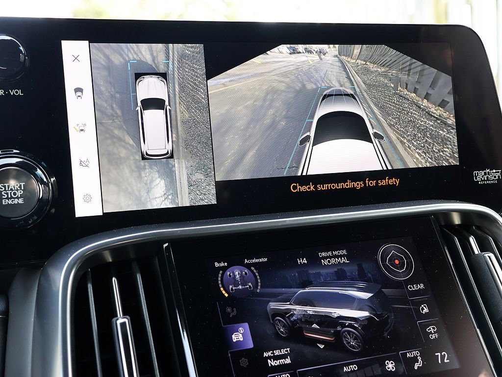 New 2026 Lexus LX 600 4WD w/ Premium Package image 23