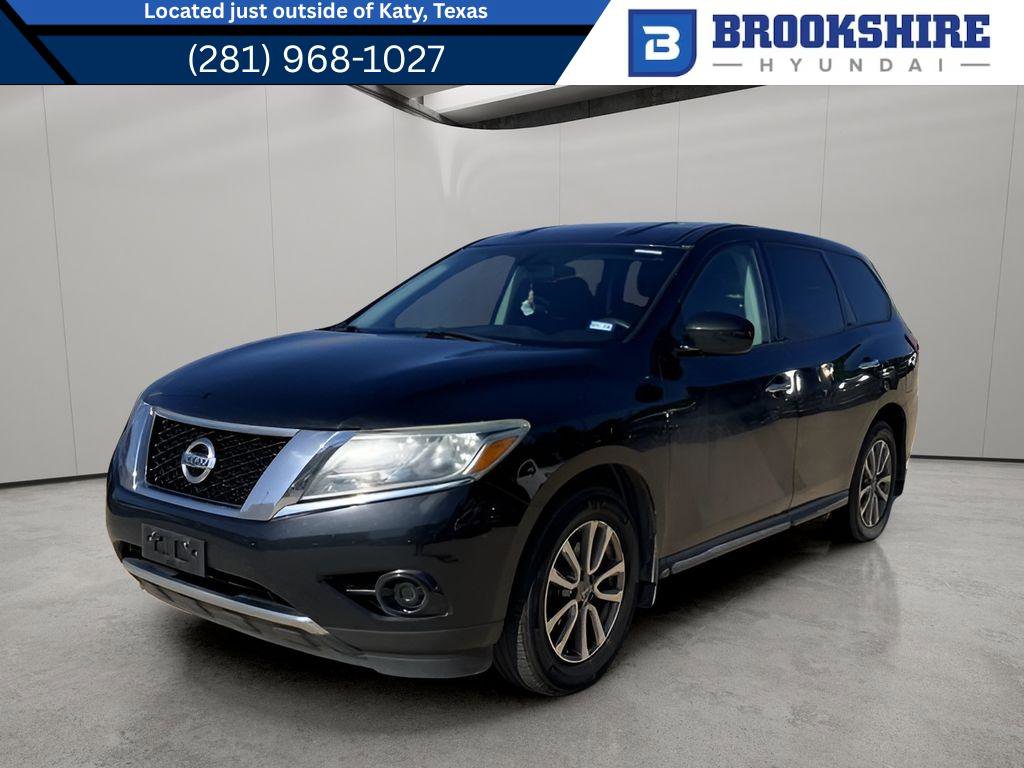 Used 2015 Nissan Pathfinder S FWD image 1