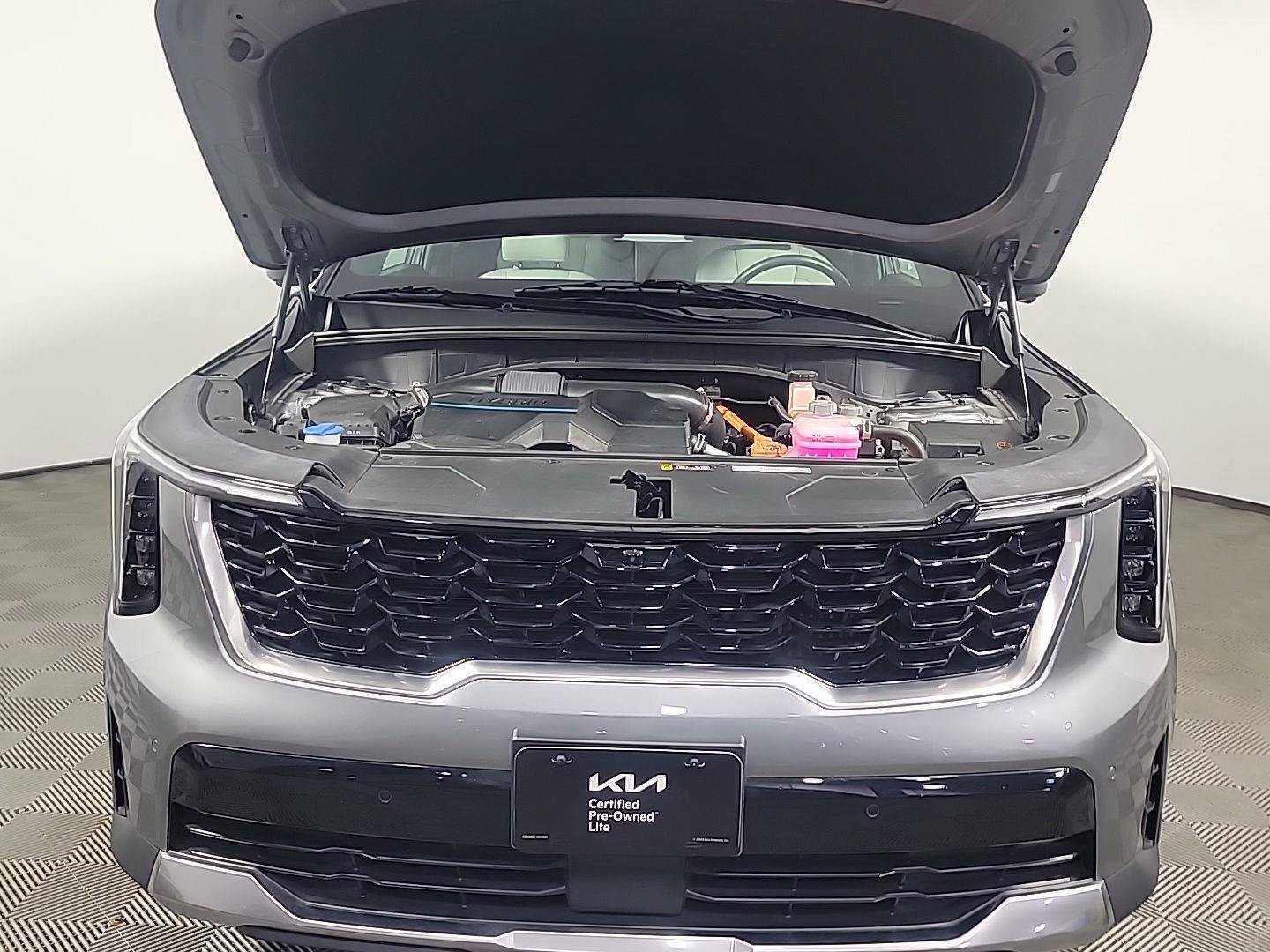 Certified 2025 Kia Sorento SX Prestige AWD/4WD image 14