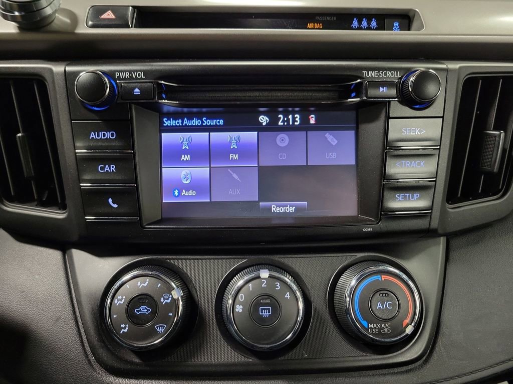 Used 2018 Toyota RAV4 LE image 17