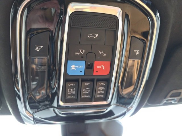 Used 2024 Jeep Grand Cherokee L Summit image 35