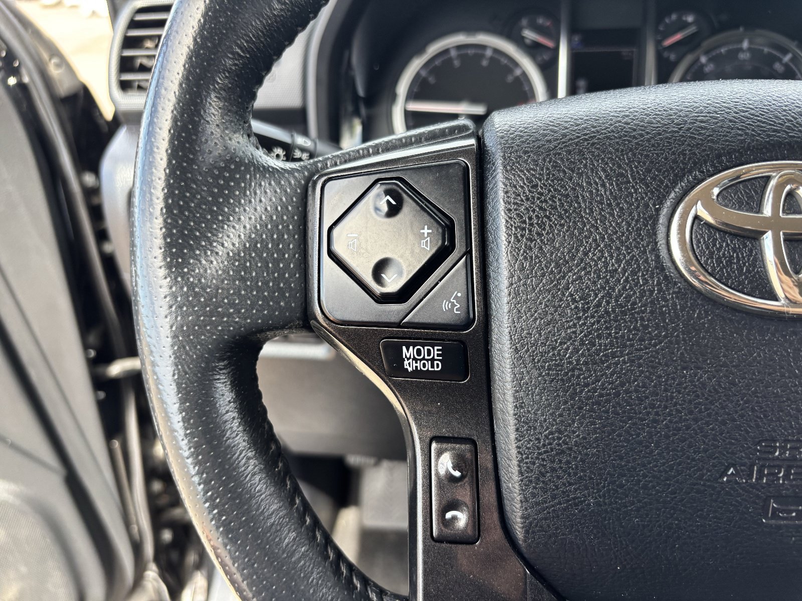 Used 2021 Toyota 4Runner TRD Off-Road Premium AWD/4WD image 30