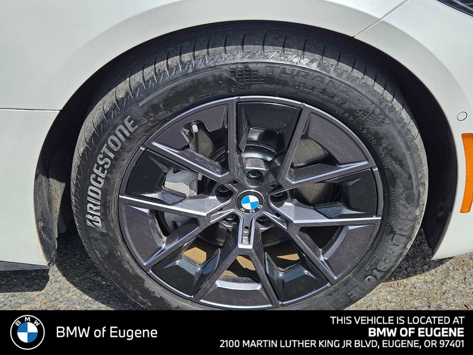 Used 2025 BMW i4 xDrive40i w/ Premium Package AWD/4WD image 9