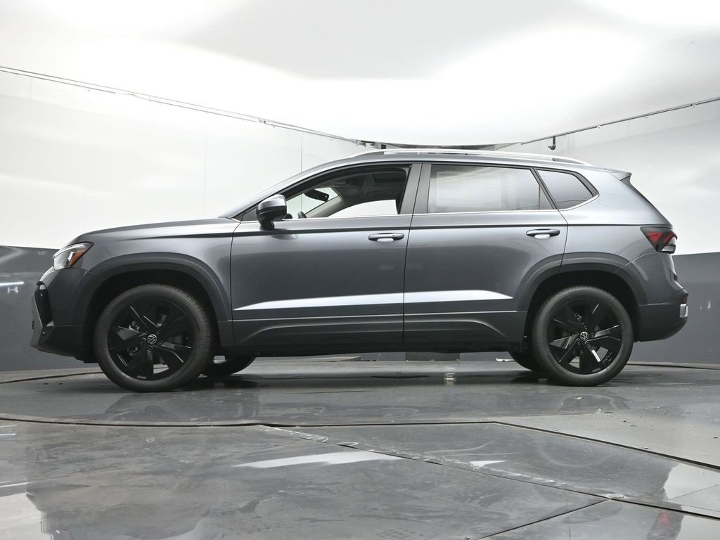 New 2025 Volkswagen Taos SE image 37