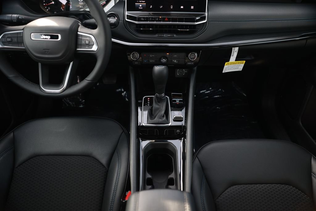 New 2026 Jeep Compass Latitude image 25