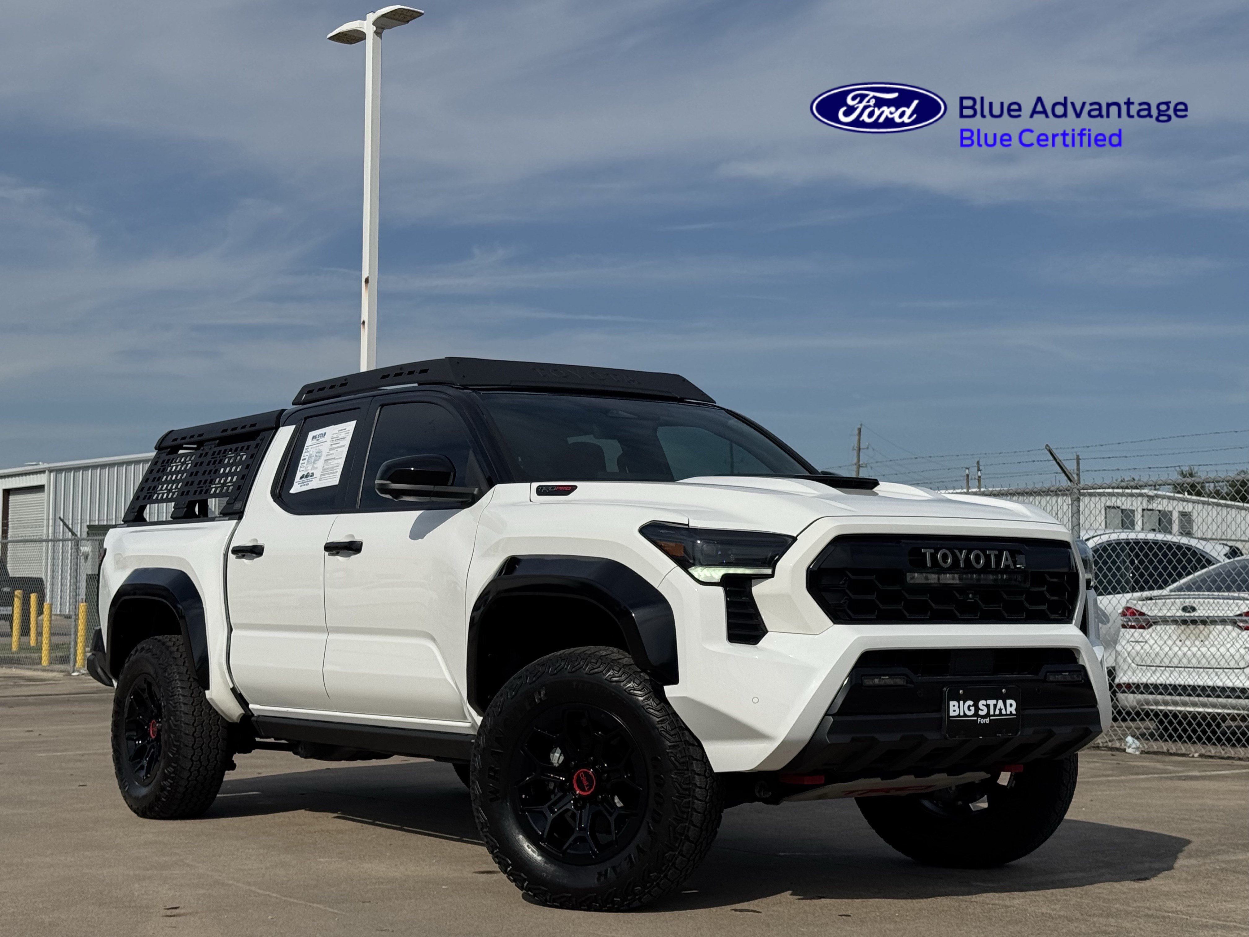 Used 2025 Toyota Tacoma TRD Pro AWD/4WD image 1