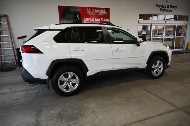 Used 2021 Toyota RAV4 XLE w/ Convenience Package AWD/4WD image 5