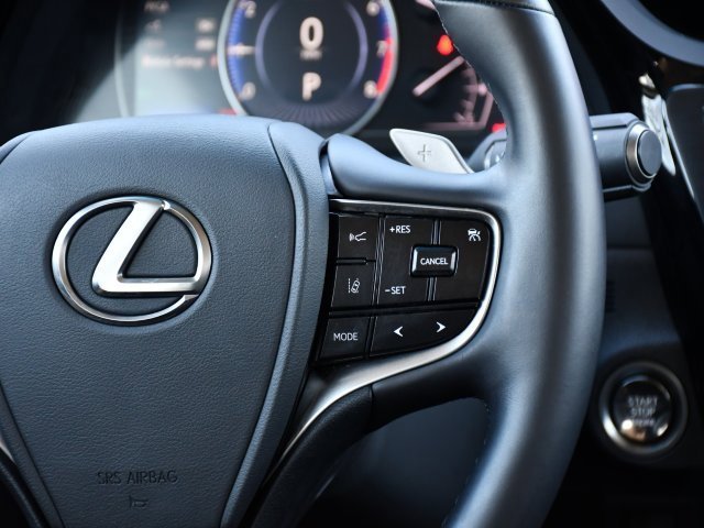 Certified 2025 Lexus ES 350 w/ Premium Package image 24