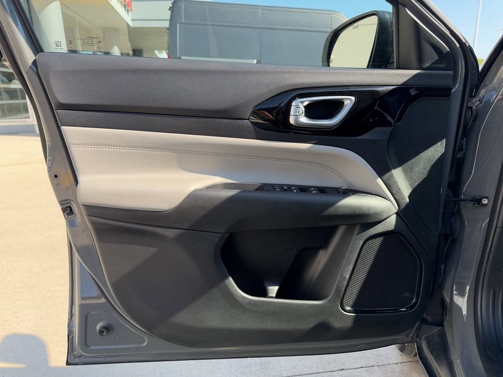 Used 2024 Jeep Compass Limited AWD/4WD image 17