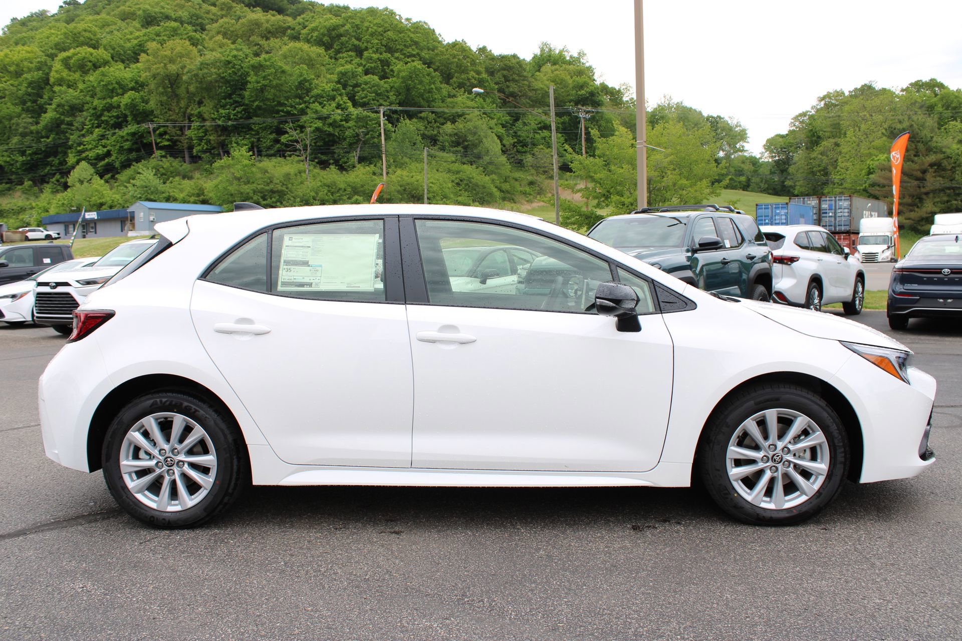New 2026 Toyota Corolla SE FWD image 6