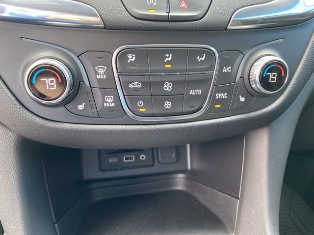 Used 2024 Chevrolet Equinox LT FWD image 27
