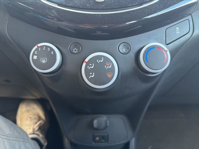 Used 2015 Chevrolet Spark LT image 20