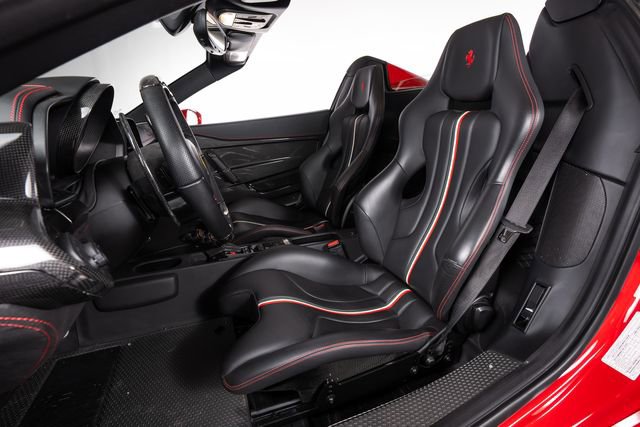 Used 2015 Ferrari 458 Speciale A image 4