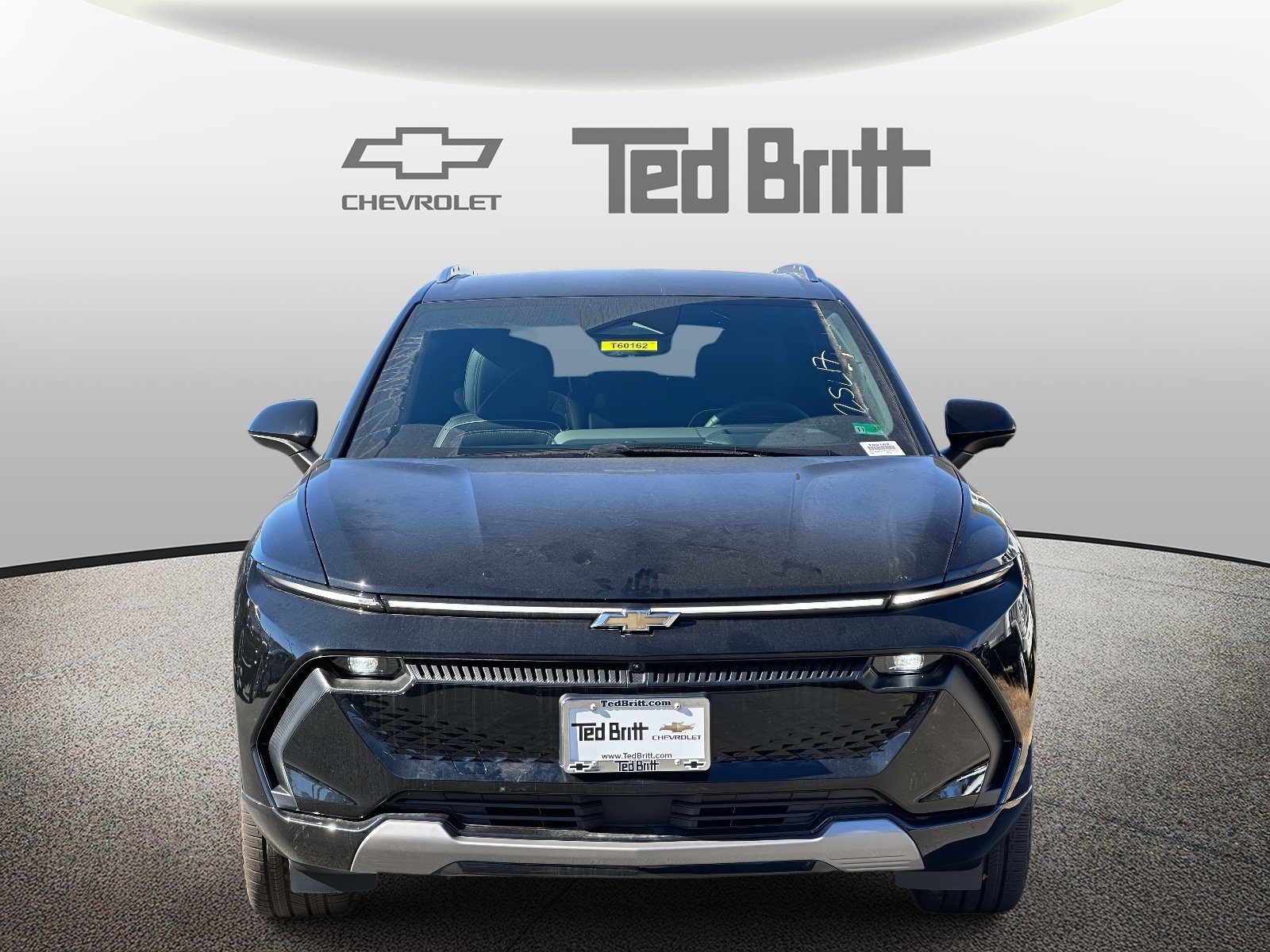 New 2026 Chevrolet Equinox EV LT w/ Convenience Package II AWD/4WD image 2