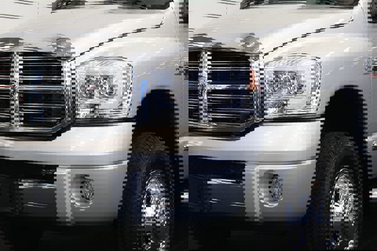 Used 2008 Dodge Ram 3500 Truck Laramie w/ Trailer Tow Group AWD/4WD image 12