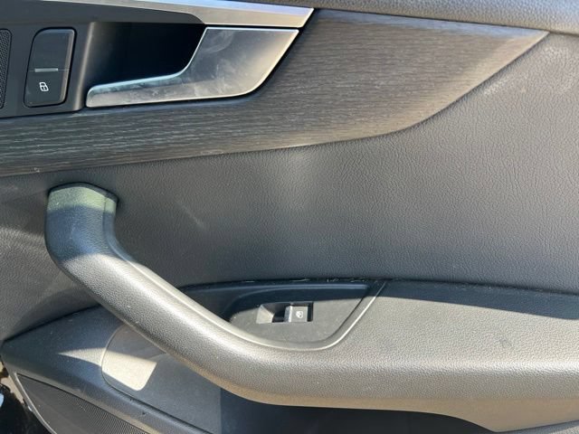 Used 2017 Audi A4 2.0T Ultra Premium w/ Convenience Package FWD image 31