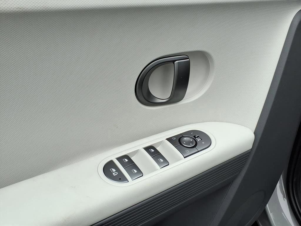 New 2026 Hyundai Ioniq 5 SEL image 13