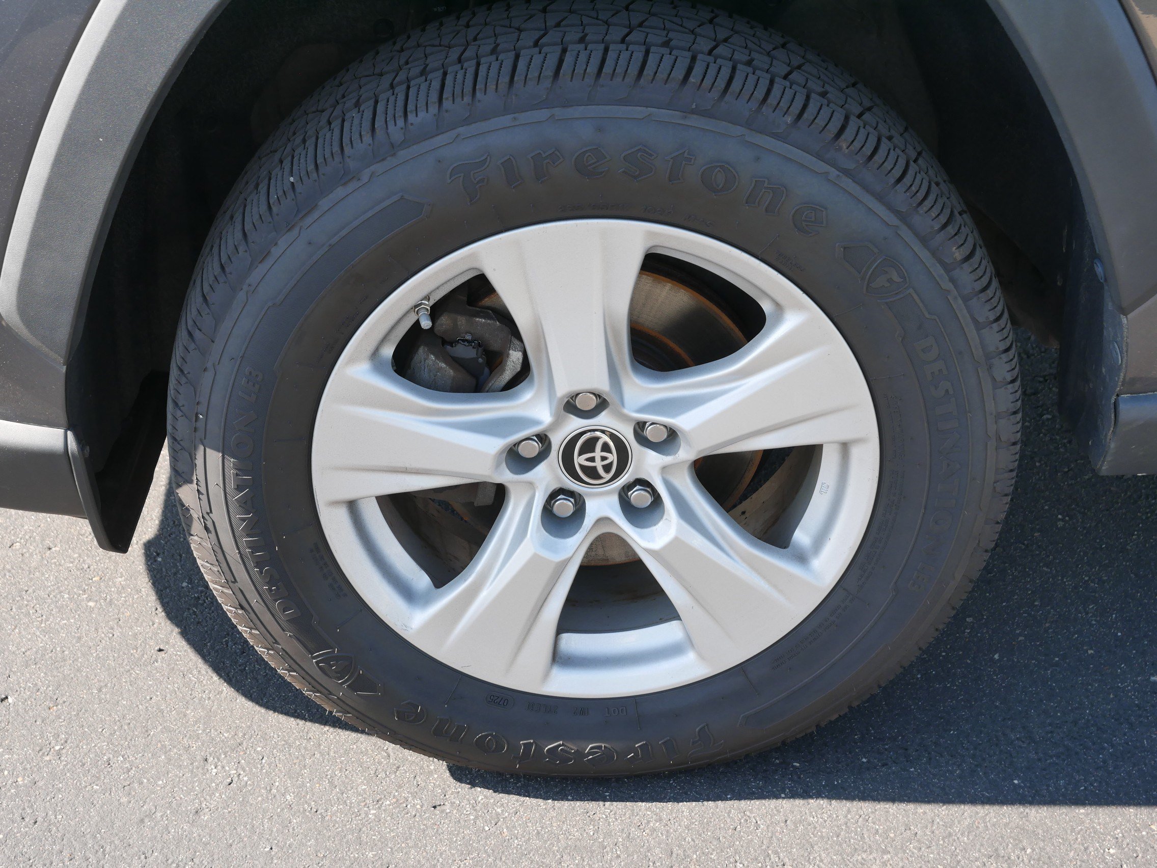 Used 2021 Toyota RAV4 LE AWD/4WD image 15