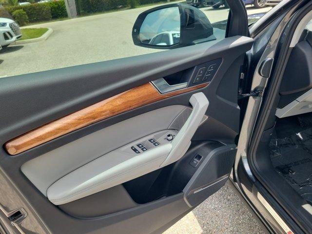 Certified 2023 Audi Q5 2.0T Premium Plus w/ Premium Plus Package AWD/4WD image 18
