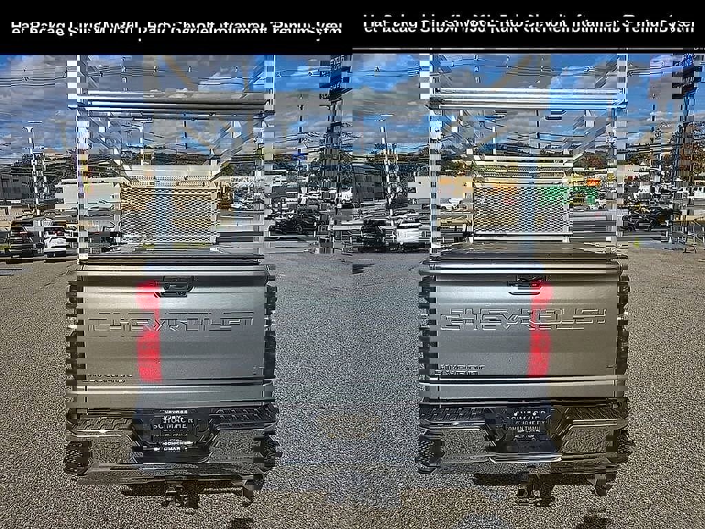 Used 2024 Chevrolet Silverado 2500 LT w/ Convenience Package image 4