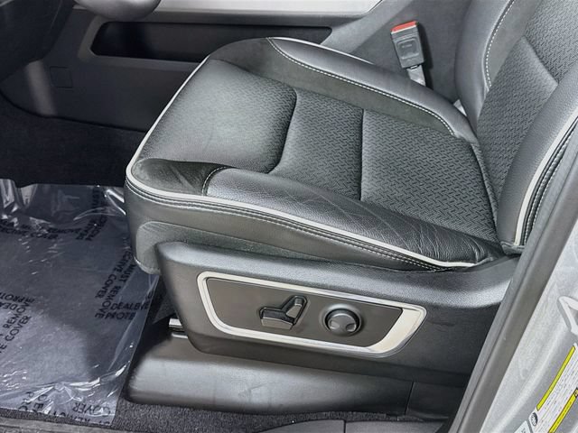 Used 2025 RAM 1500 Laramie w/ Sport Appearance Package AWD/4WD image 19